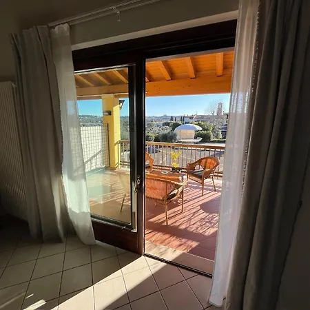 Garda Getaway Apartment Manerba del Garda